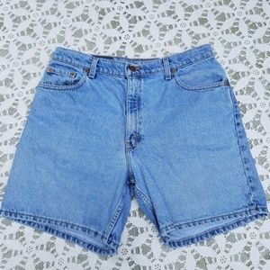 Levi's Shorts - Levi's 550 Relaxed Fit Ladies 15 Shorts Retail 50 Levi's Shorts - Levi's 550 Relaxed Fit Ladies 15 Shorts Retail 50